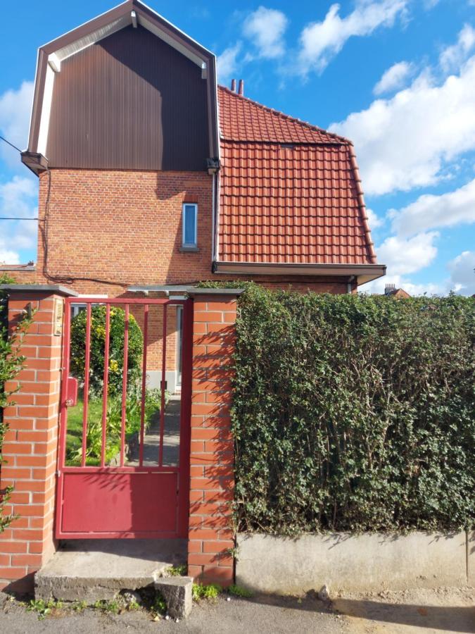 Belle Chambre Dans Un Quartier Calme Anderlecht Exterior foto